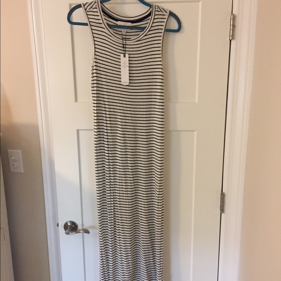 Olive and Oak Baylee ivory and navy midi dress - Picture 3 of 7